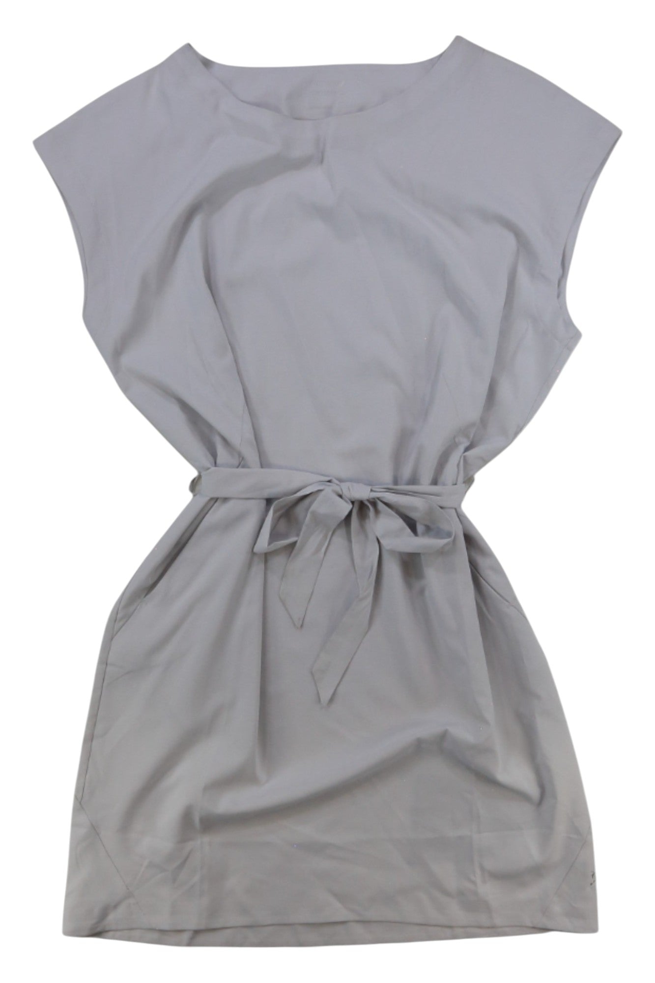 The Arcteryx Womens Contenta Dress - Melange is a light gray, short-sleeve dress with a round neckline and matching fabric belt—ideal for hiking or outdoor adventures.