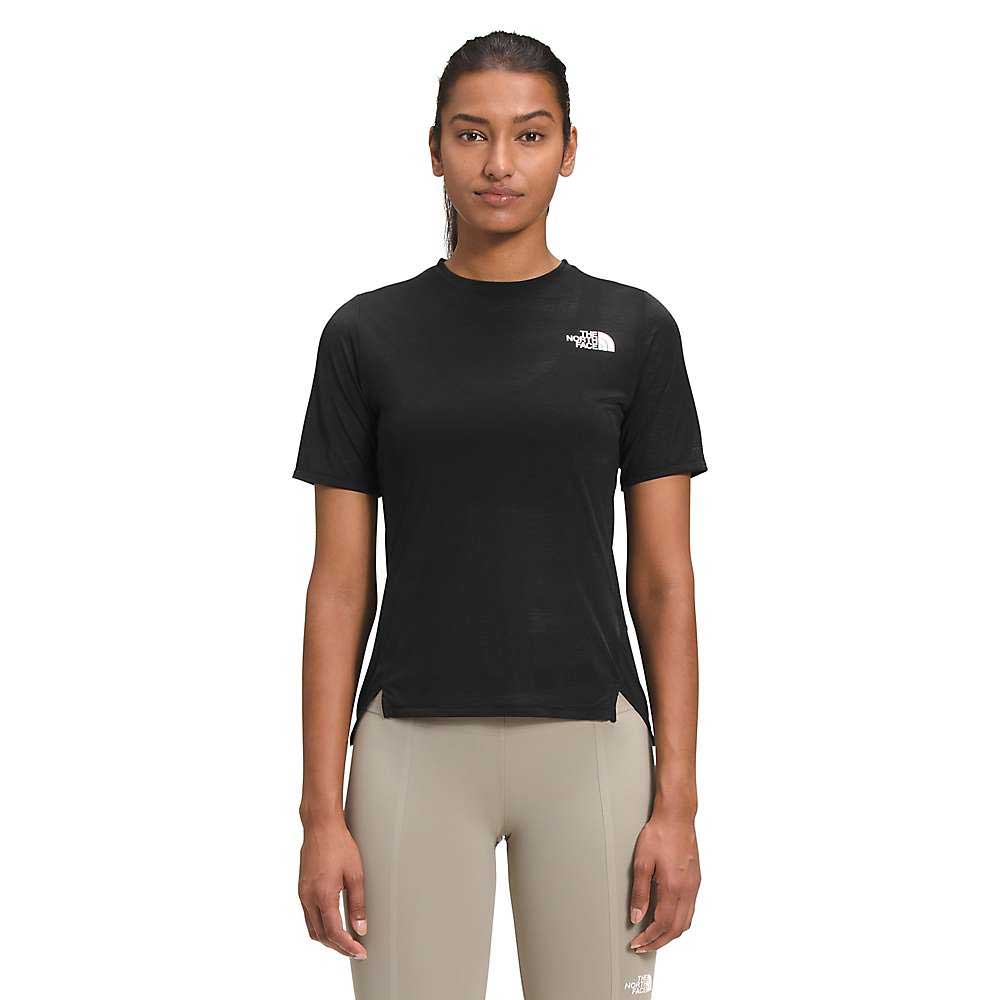 Black short-sleeve crewneck T-shirt, small white The North Face chest logo