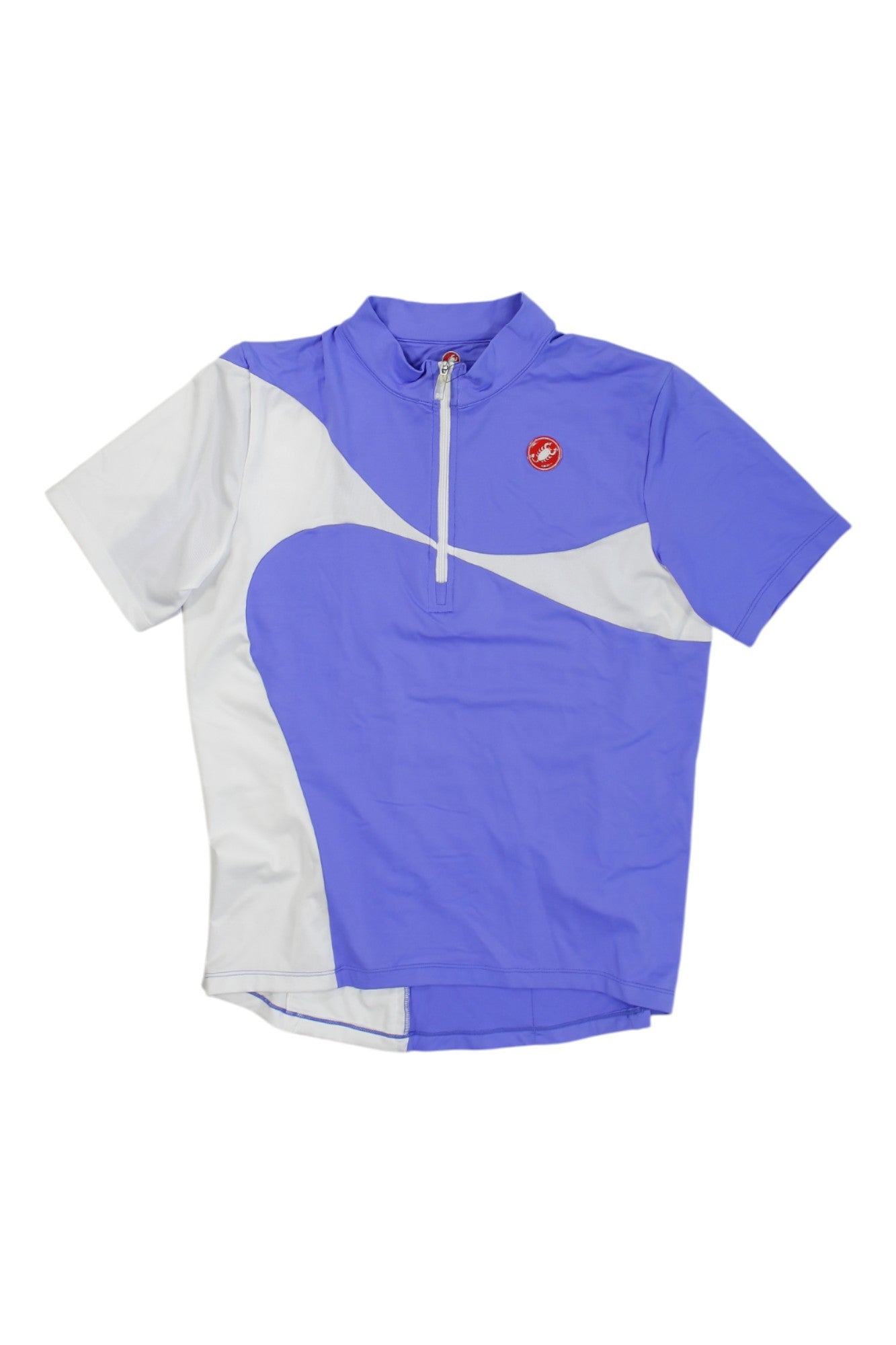 The Womens Castelli Onda Jersey is a short-sleeved, purple and white cycling top featuring a zipper and the iconic red scorpion logo. This breathable jersey offers comfort and style for every ride.