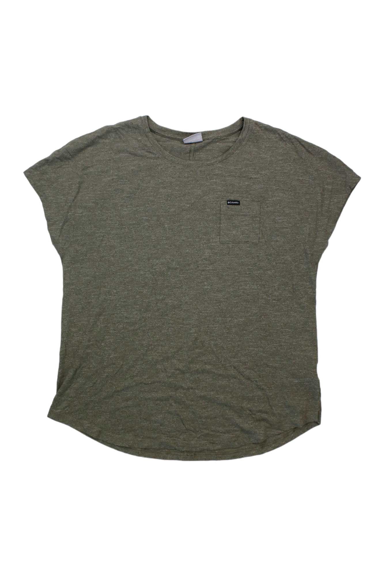 The Womens Cades Cape T-Shirt is a relaxed, short-sleeve heathered olive green tee with a left chest pocket—perfect as breathable activewear or a hiking shirt for casual outdoor adventures.