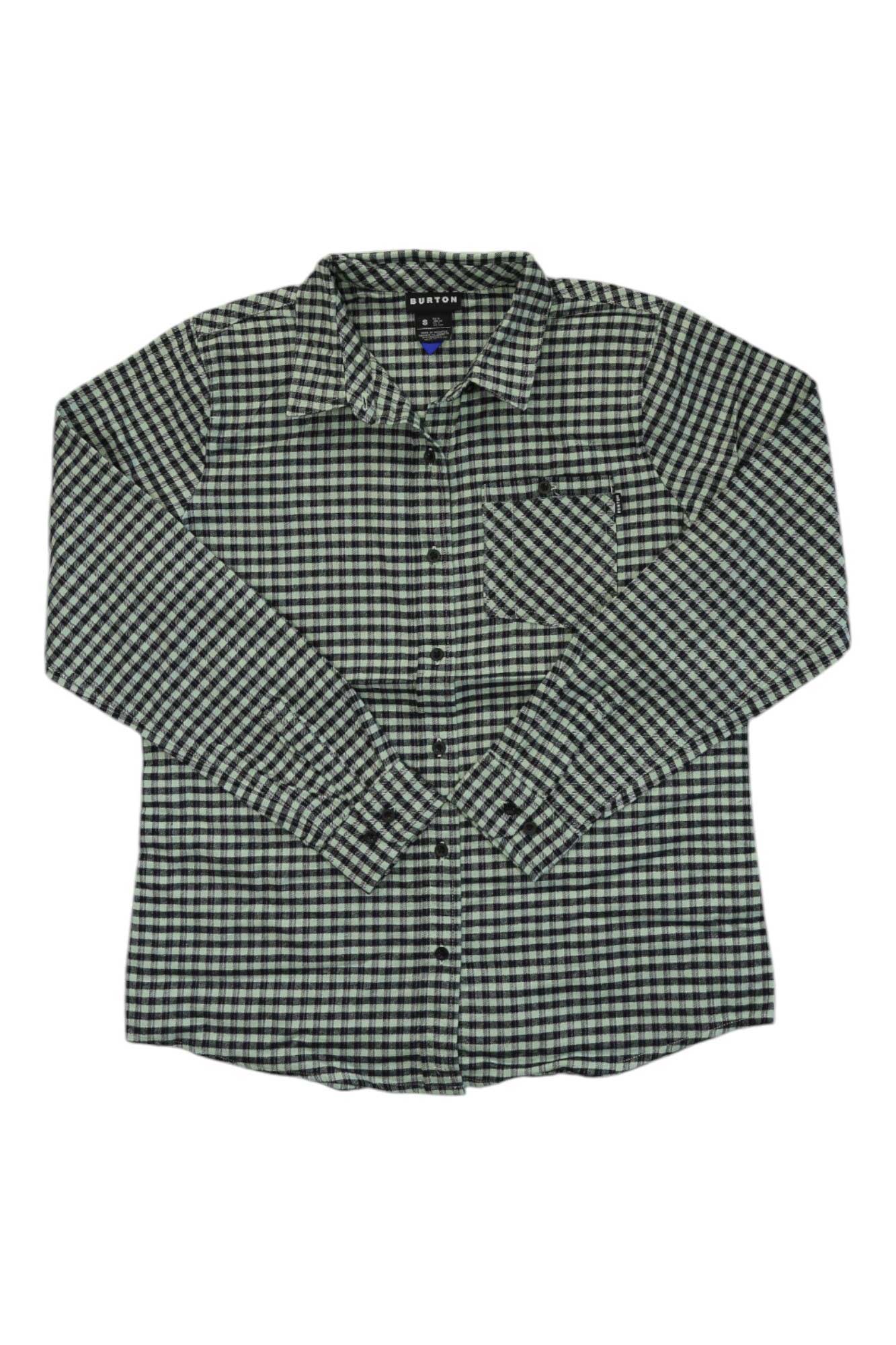 Women’s flannel long-sleeve shirt with green check plaid and button front