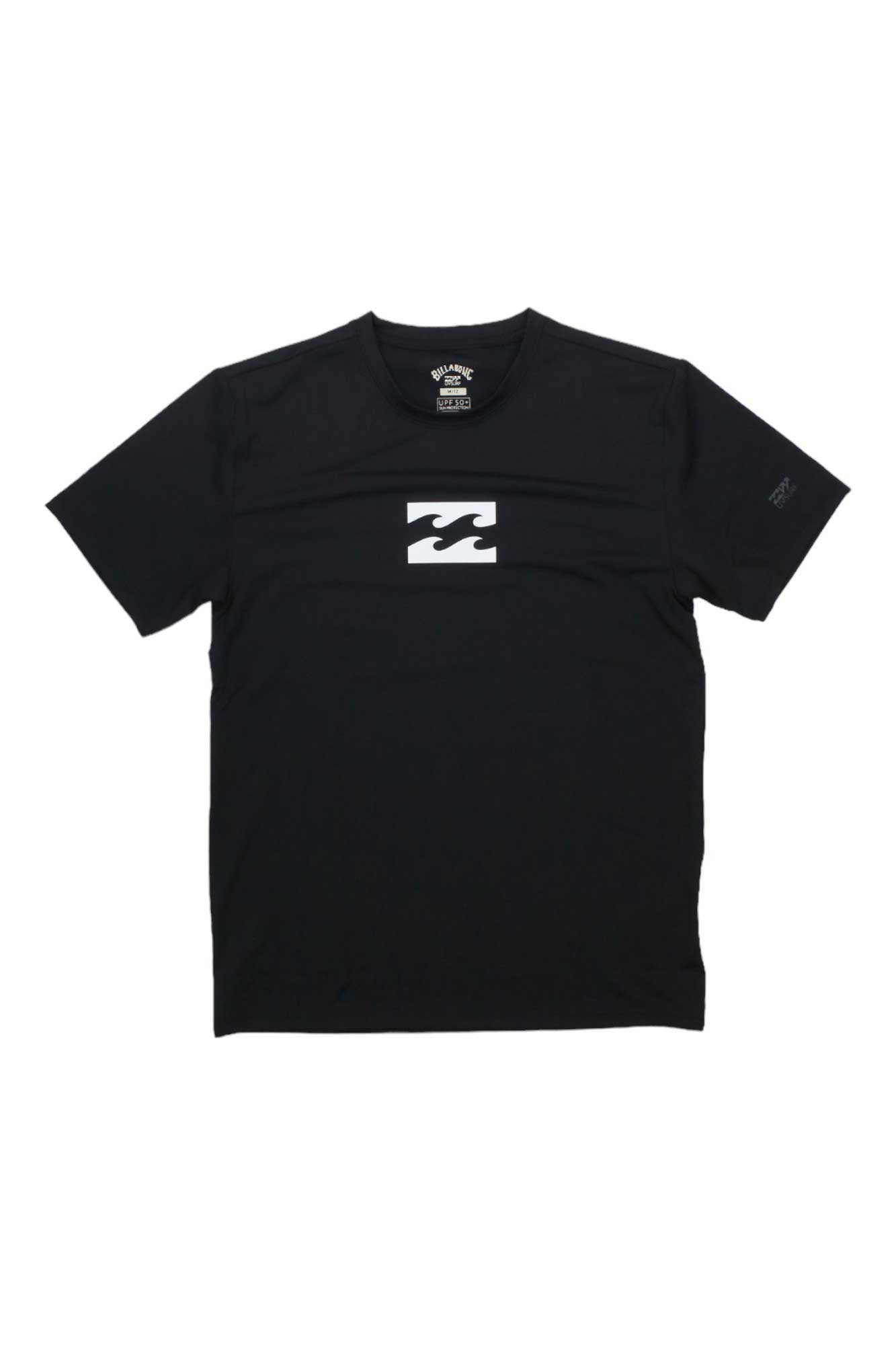 The Billabong Boys All Day Wave LF SS Tee is a plain black shirt with a center white wave logo and a small sleeve logo, ideal as a boys rash guard or casual UPF tee for sunny days.