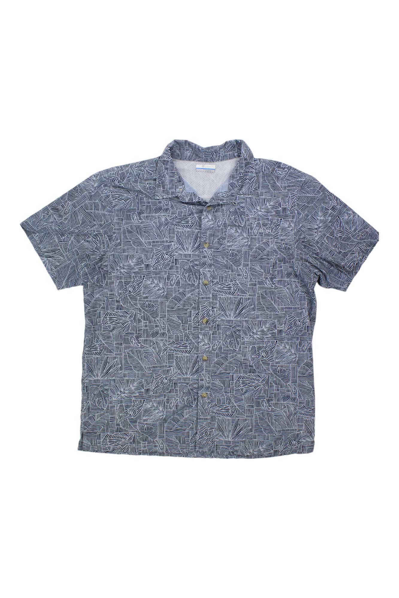 Men's short-sleeve camp shirt with dark blue geometric print and button front