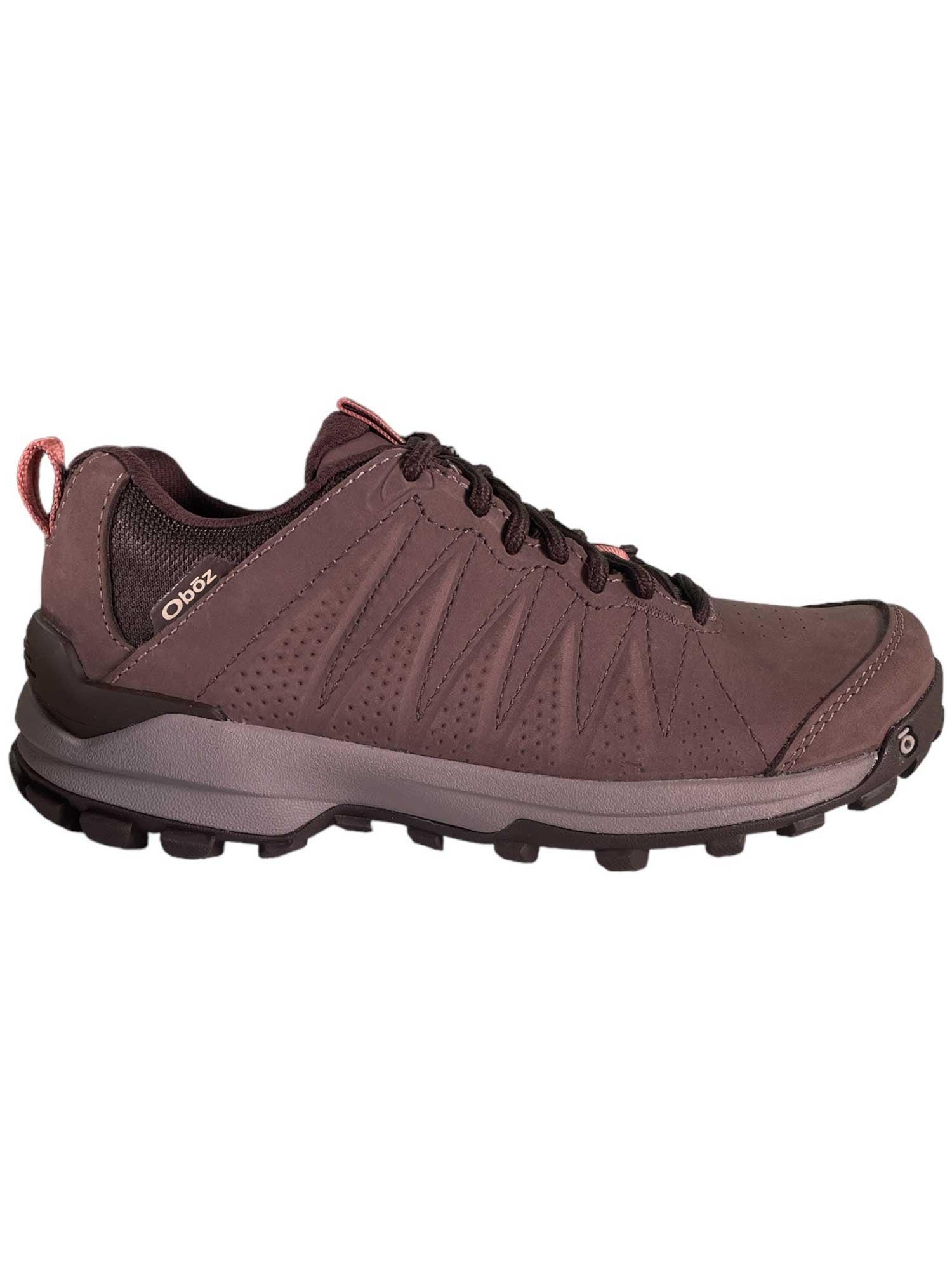 Women’s low leather hiking shoe in dark plum, lace-up with trail-ready rubber outsole