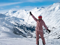 woman skiing